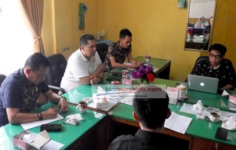 Komisi I DPRD Bengkulu Utara menggelar Rapat Dengar Pendapat bersama pihak Yayasan Universitas Ratu Samban (Unras)