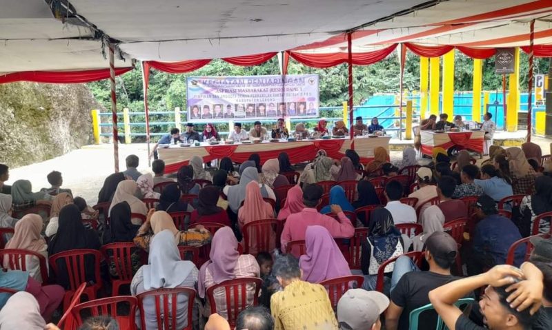 Reses Anggota DPRD Lebong Dapil I yang digelar di Desa Embong Uram Kecamatan Uram Jaya, Senin (13/5/2024)